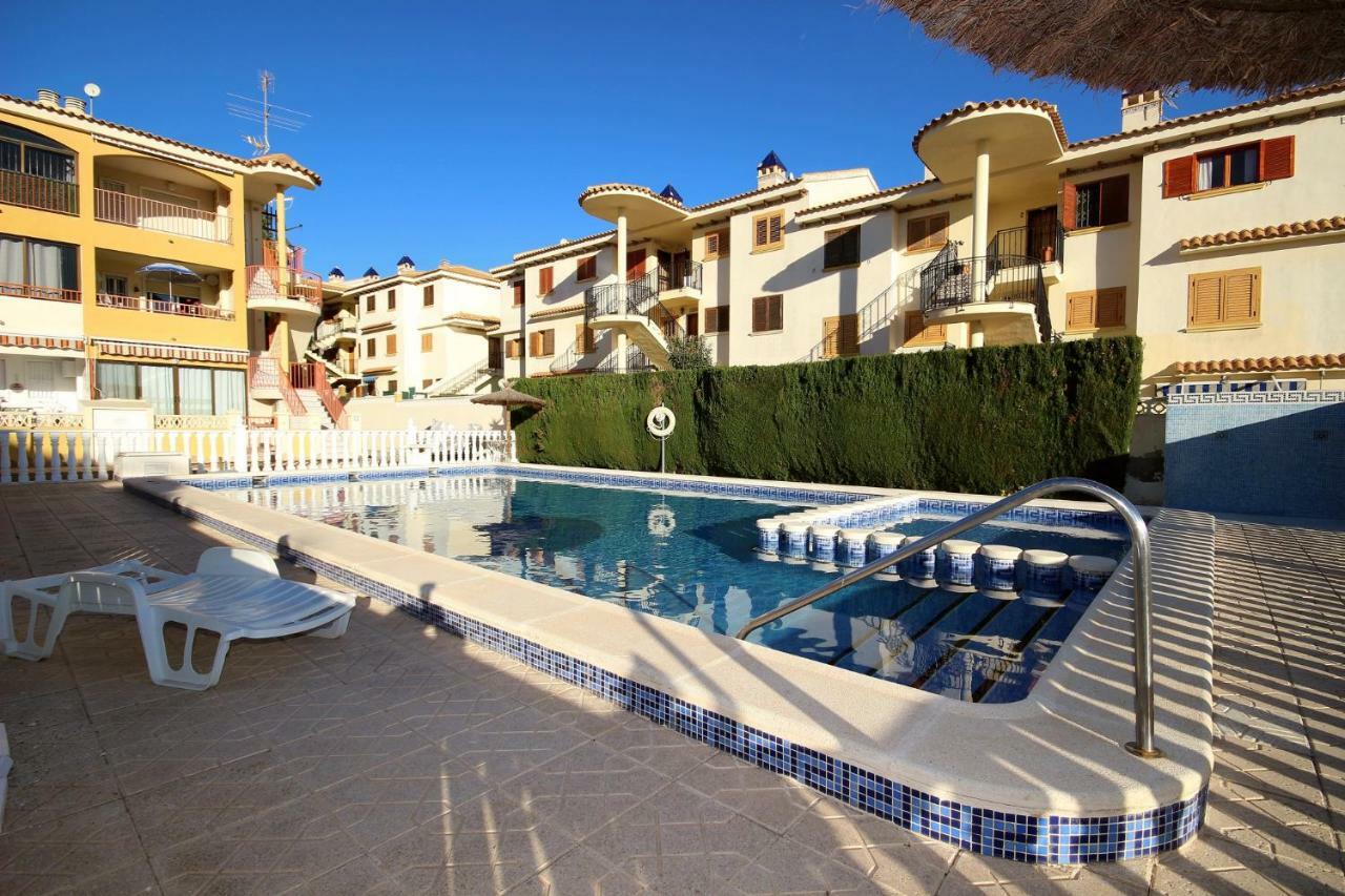 Apartment Eneas Torrevieja Eksteriør billede